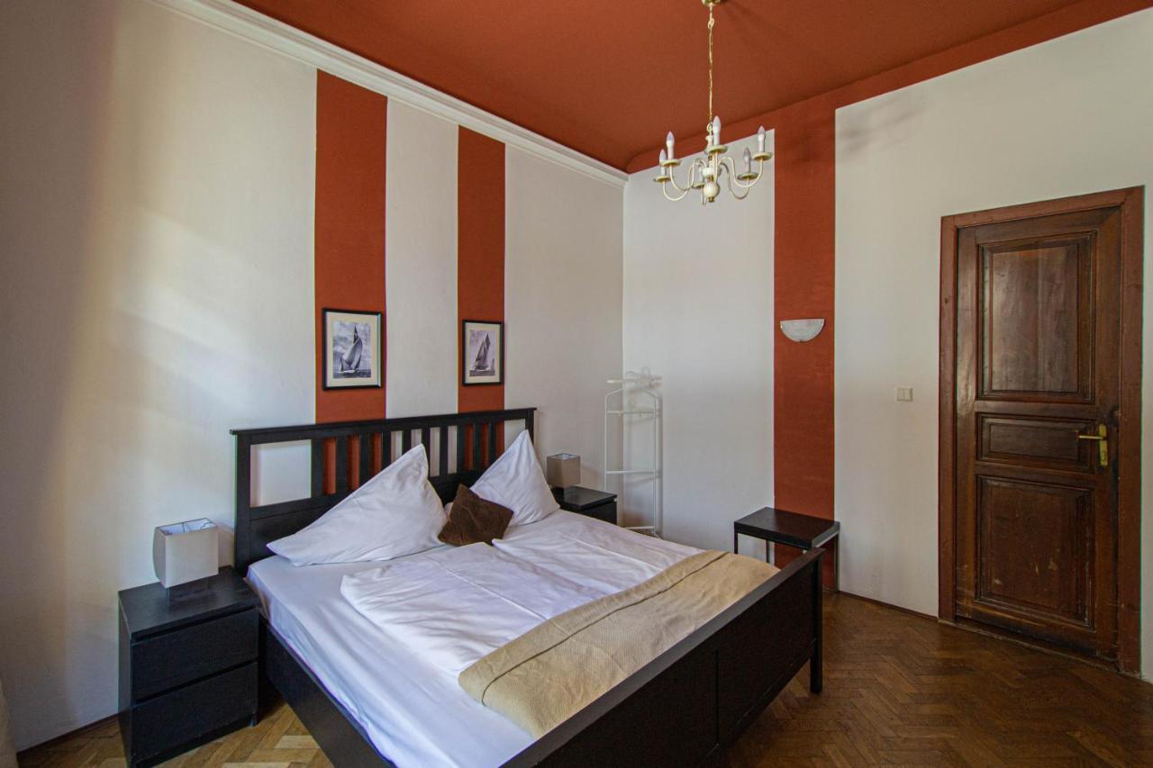 For Celebrations Spacious 3Bdr Apartment With Balcony Praga Exterior foto