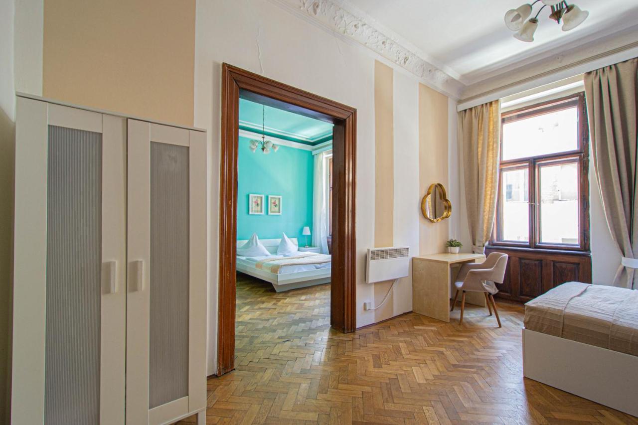 For Celebrations Spacious 3Bdr Apartment With Balcony Praga Exterior foto