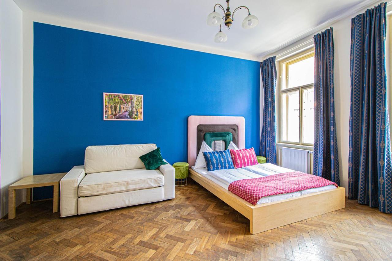 For Celebrations Spacious 3Bdr Apartment With Balcony Praga Exterior foto